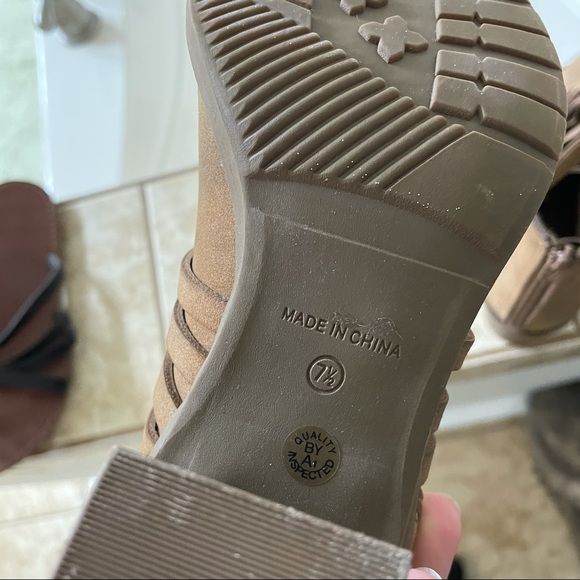 Booties - Picture 4 of 4